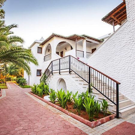 Merit Cyprus Gardens Holiday Famagusta  Buitenkant foto
