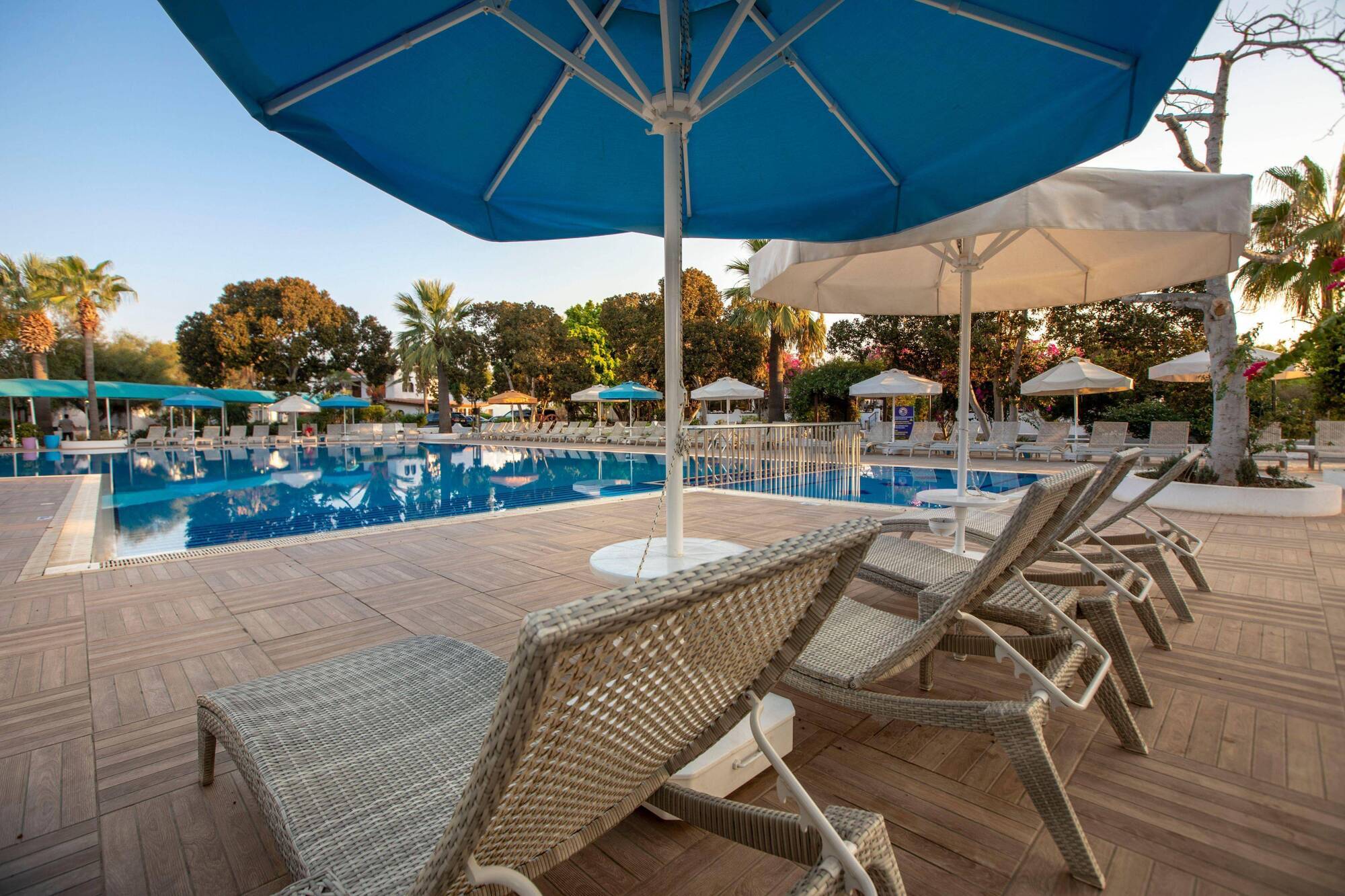 Merit Cyprus Gardens Holiday Famagusta  Buitenkant foto
