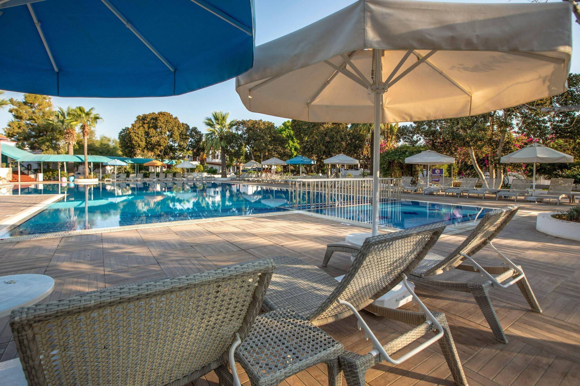 Merit Cyprus Gardens Holiday Famagusta  Buitenkant foto